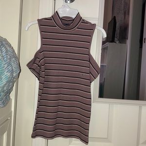 No shoulder striped turtle neck (Aeropostale)